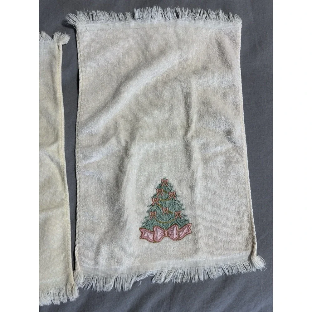 Vintage Christmas Towel Set 3 Pieces Ivory Appliqués Santa Sled Christmas Tree